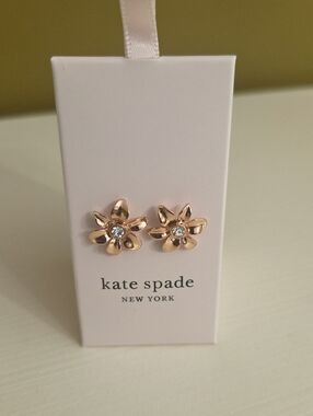 NEW Kate spade New York  Rose Gold Flower Stud Earrings